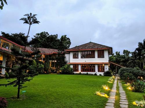Hotel Amritara Ambatty Greens Resort