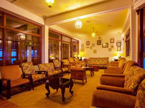 Cochrane Place Hotel