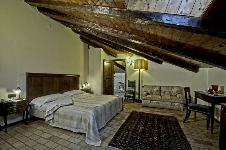 Hotel Castello Di Altomonte