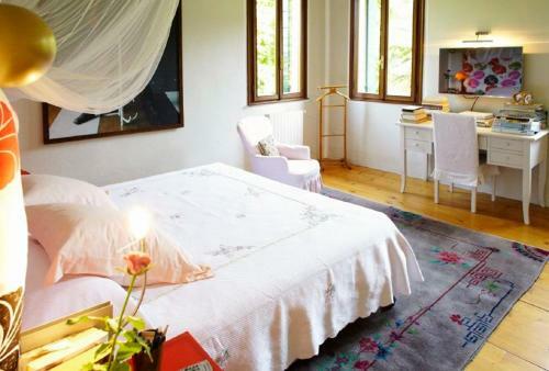 Bastia Villa Sleeps 9 Pool Air Con Wifi