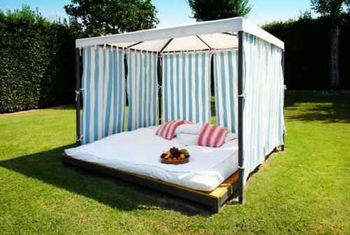 Bastia Villa Sleeps 9 Pool Air Con Wifi