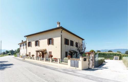 Six-bedroom Holiday Home In Castel Ritaldi (pg)