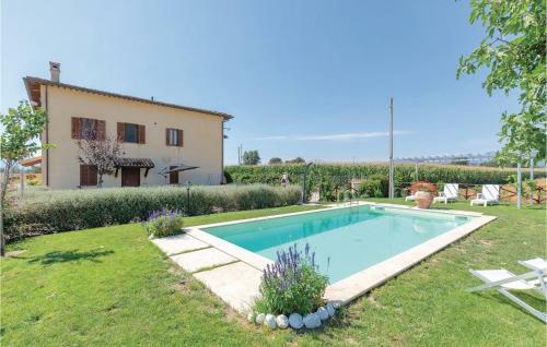 Six-bedroom Holiday Home In Castel Ritaldi (pg)