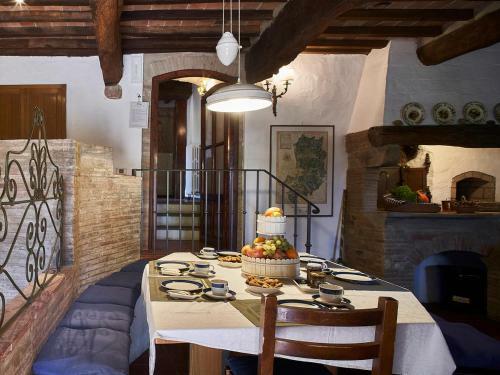 Fiano Villa Sleeps 10 Pool Air Con Wifi