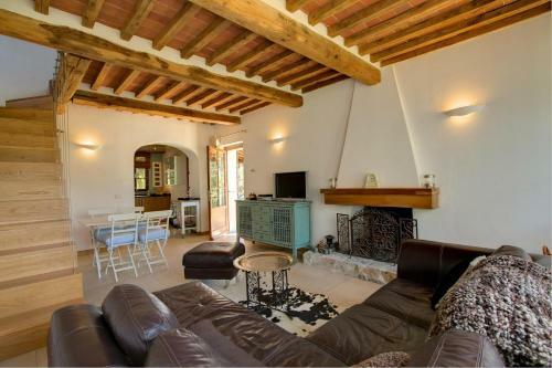 Piano Di Coreglia-ghivizzano Villa Sleeps 4 Pool