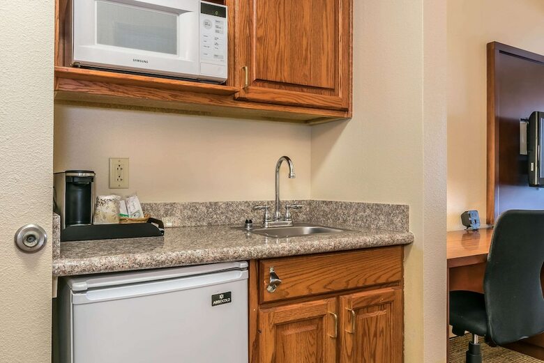 Hotel Comfort Suites