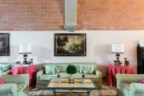 Collalto Villa Sleeps 25 Pool Air Con Wifi