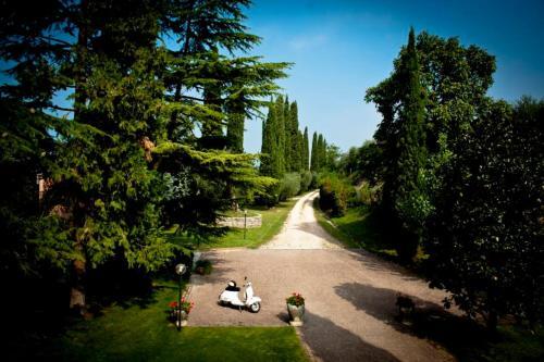 Lazise Villa Sleeps 14 Pool Air Con Wifi