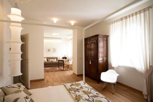 Lazise Villa Sleeps 14 Pool Air Con Wifi