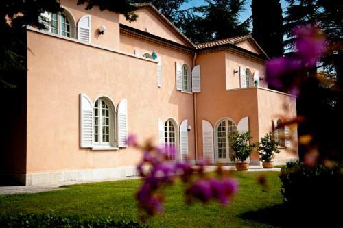 Lazise Villa Sleeps 14 Pool Air Con Wifi