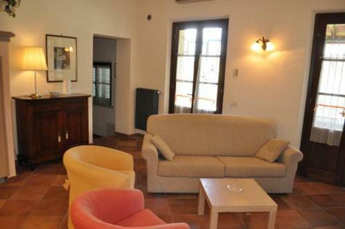 Iano Villa Sleeps 24 Pool Air Con Wifi