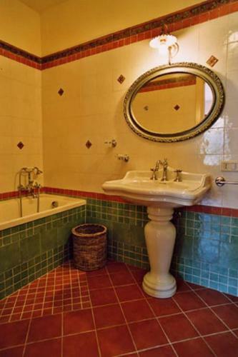 Iano Villa Sleeps 24 Pool Air Con Wifi