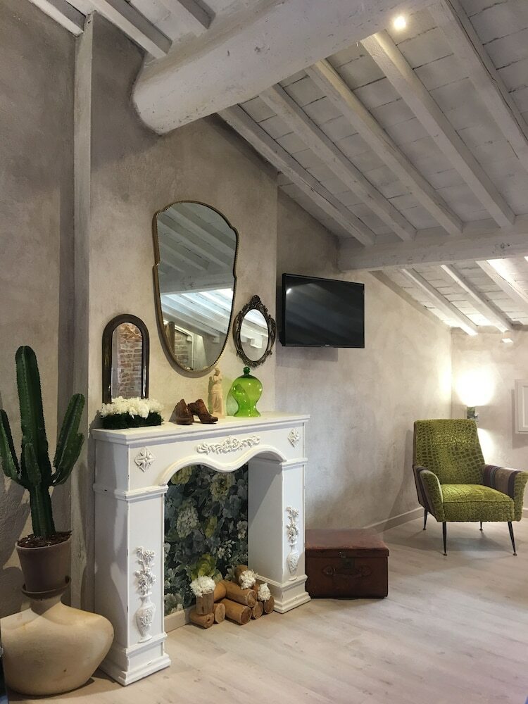 Hostal Il Pozzo Di Santa Zita