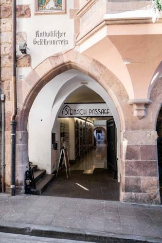 Hostal Guesthouse Zum Loewen