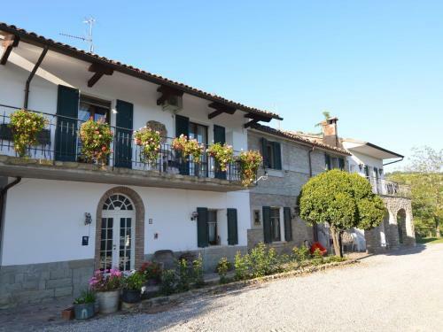 Fabulous Apartment In Modigliana With Swimming Pool