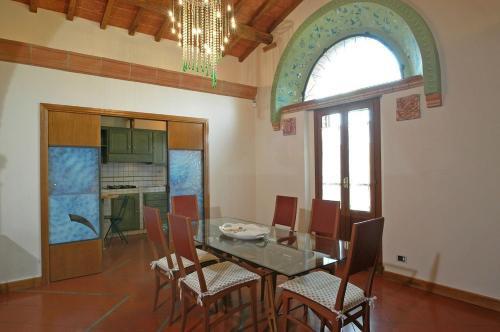 Montaione Apartment Sleeps 8 Pool Wifi