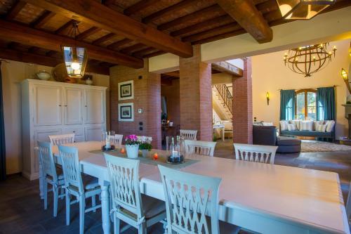 Montelopio Villa Sleeps 9 Pool Air Con Wifi