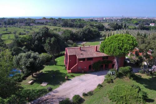 Cervognano Montenero Villa Sleeps 14 Pool Wifi
