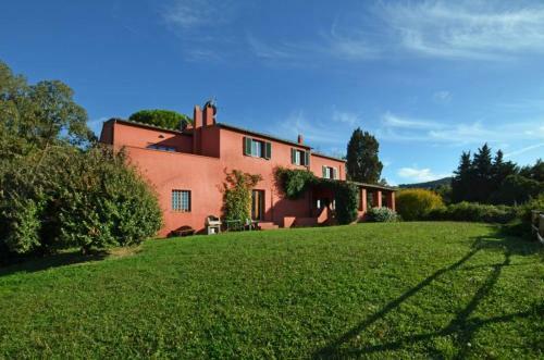 Cervognano Montenero Villa Sleeps 14 Pool Wifi