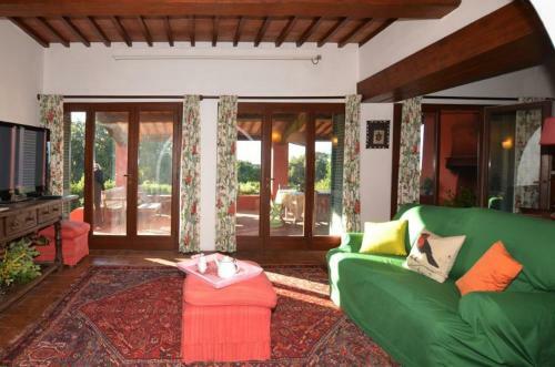 Cervognano Montenero Villa Sleeps 14 Pool Wifi