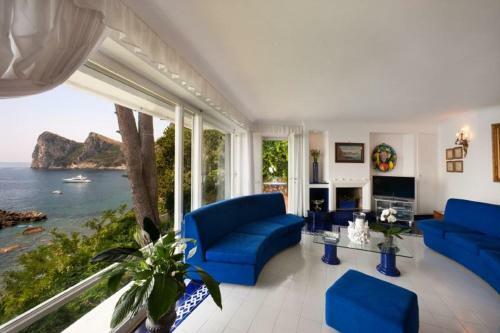 Marina Del Cantone Villa Sleeps 14 Air Con