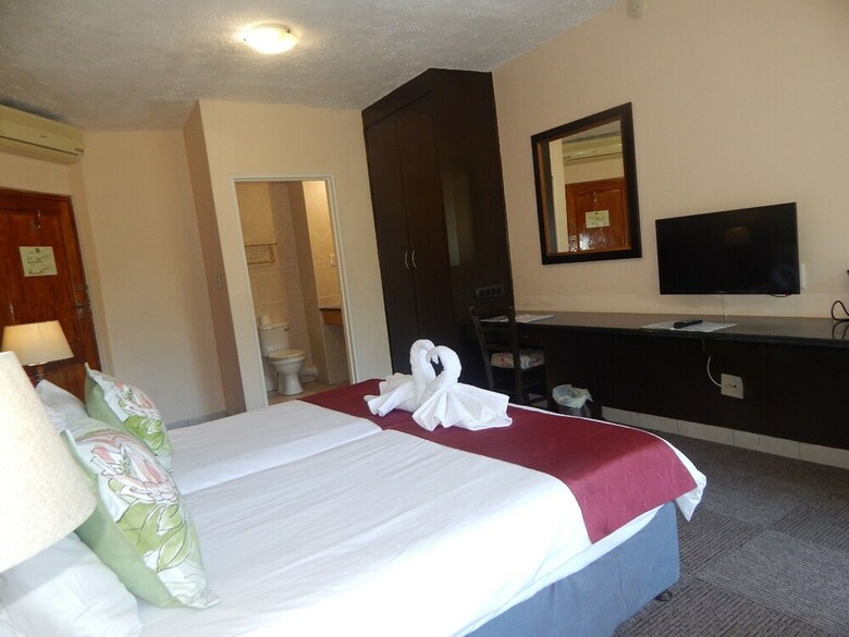 Elephant Lake Hotel