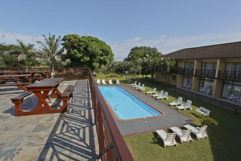 Elephant Lake Hotel