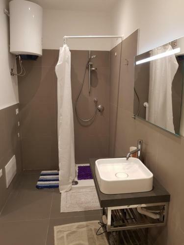 Four Rooms Apartments Two