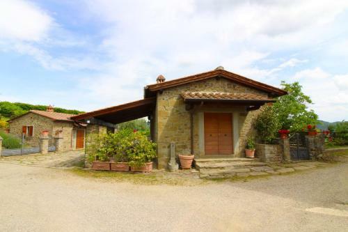 Molin Bianco-pian D'usciano Villa Sleeps 20 Pool