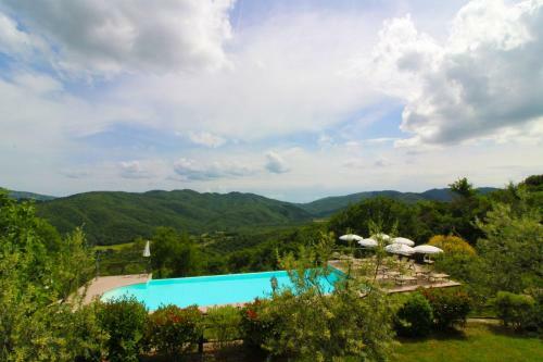 Molin Bianco-pian D'usciano Villa Sleeps 20 Pool