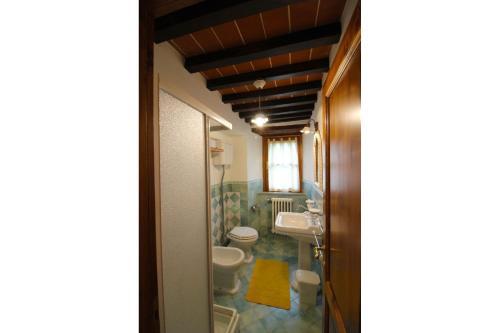 Molin Bianco-pian D'usciano Villa Sleeps 20 Pool