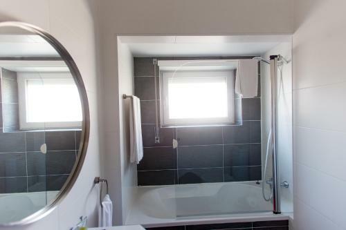 Hostal Wake In Aveiro House
