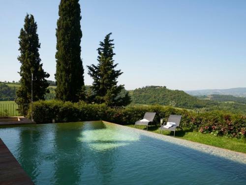 Petrognano Villa Sleeps 16 Pool Air Con Wifi