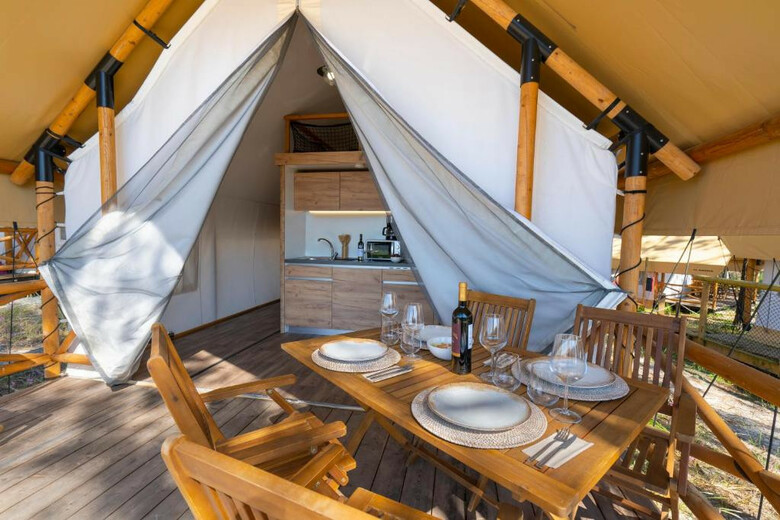 Hotel Ohai Nazar� Outdoor Resort