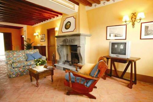 Ponte A Poppi Villa Sleeps 17 Pool Wifi