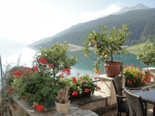 Hotel Schloesschen Am See