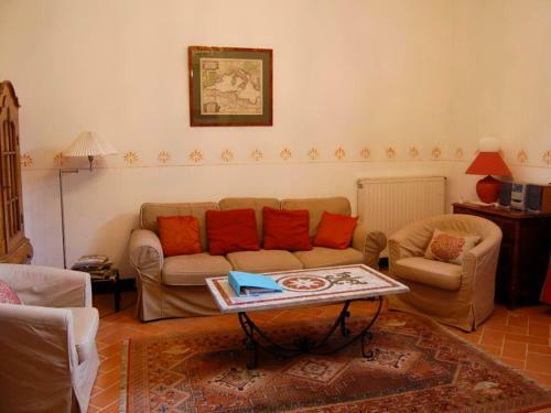 Strada Villa Sleeps 17 Pool Wifi