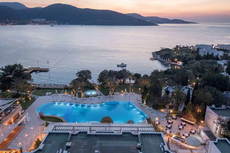 Hotel Doubletree By Hilton Bodrum Isil Club Resort