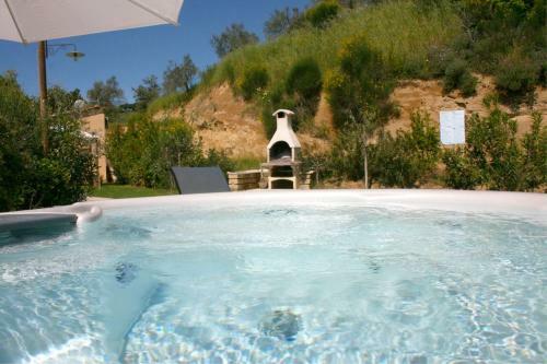 Cervognano Montenero Villa Sleeps 3 Pool Air Con