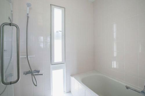 Hermit Hills Apartment In Okinawa Colors