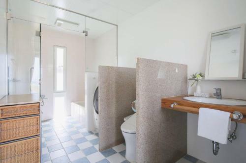 Hermit Hills Apartment In Okinawa Colors