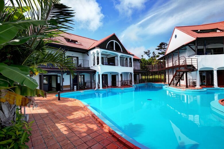 The Pool Resort Villa Hasta Manana