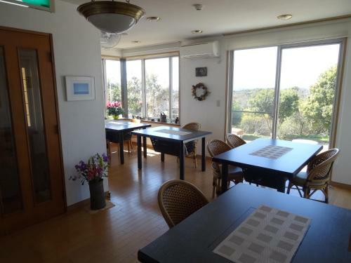 Hostal Hillside Inn Sirocco