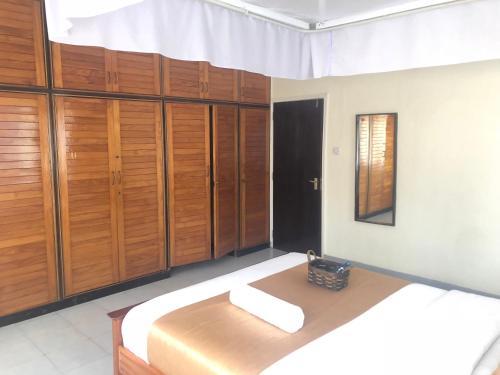Bed & Breakfast Tiana Court Milimani