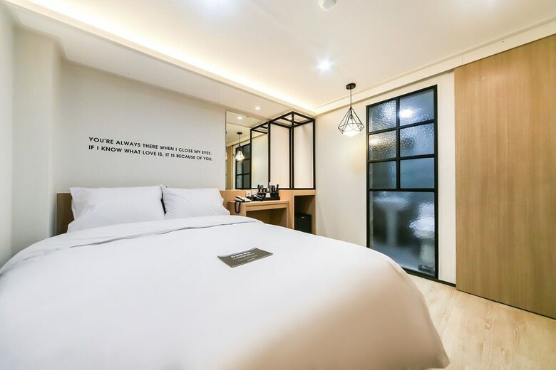 Hotel On