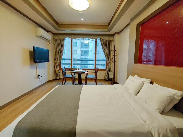 Sky Leaders Hotel