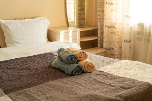 Spacious Apartment In Samal-1