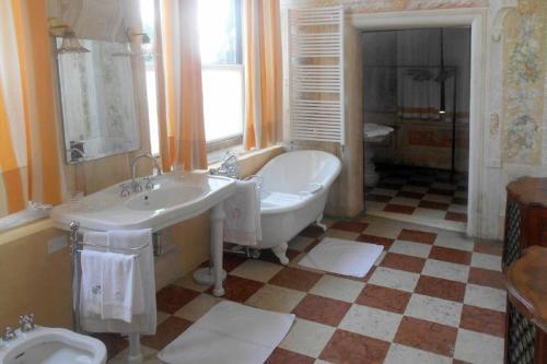 Pralungo Villa Sleeps 6 Pool Air Con Wifi