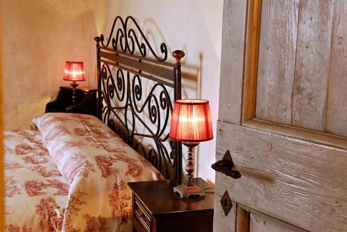 Battifolle-ruscello-poggiola Villa Sleeps 8 Pool