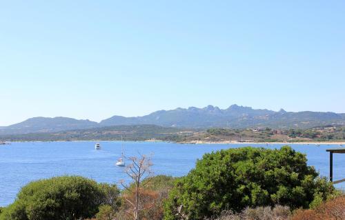 Isola Dei Gabbiani - Land Of Water